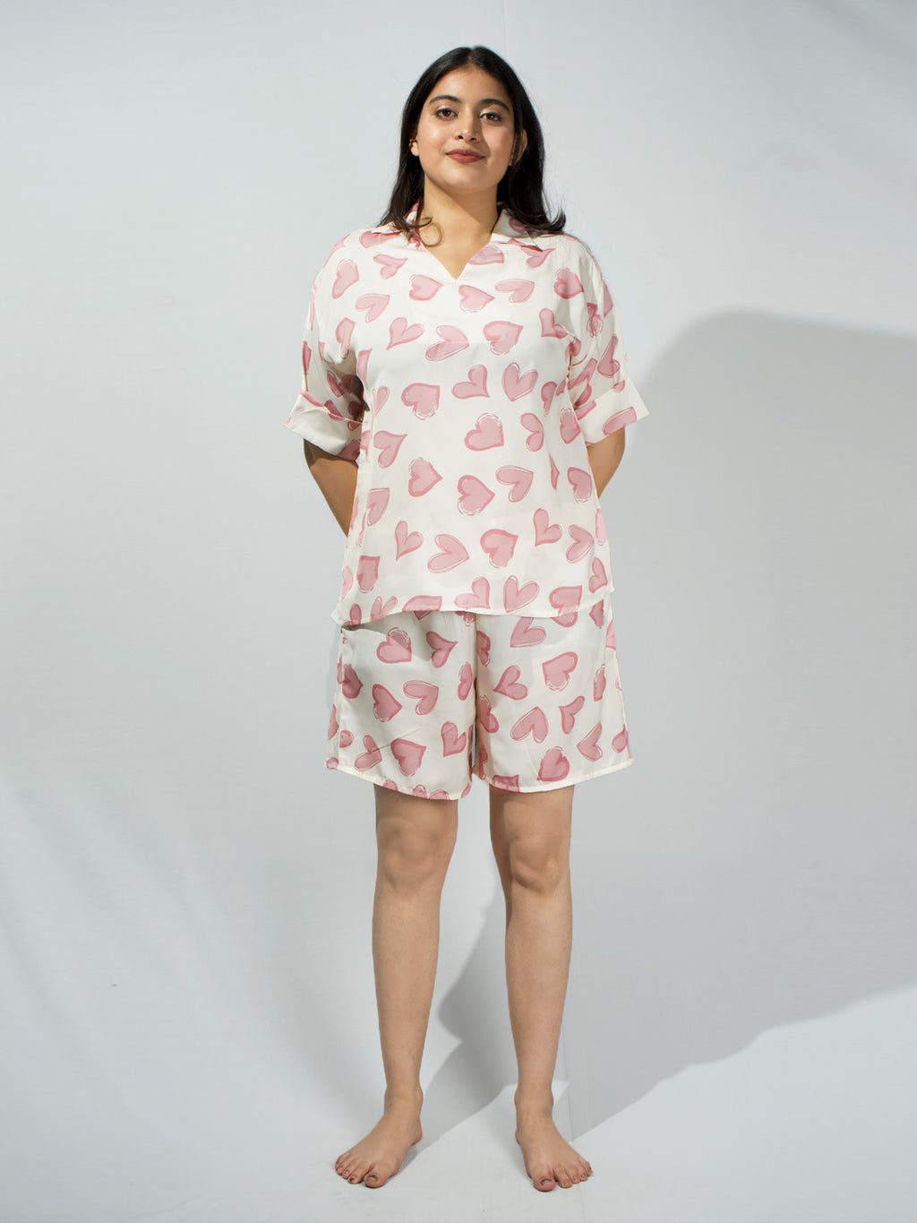 Women’s Ivory Brushes Heart Print Relaxed V-Neck Top & Shorts Set